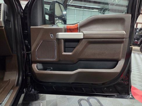 Used 2020 Ford F250 King Ranch w/ King Ranch Ultimate Package AWD/4WD image 39