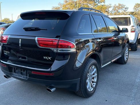 Used 2013 Lincoln MKX Base image 6