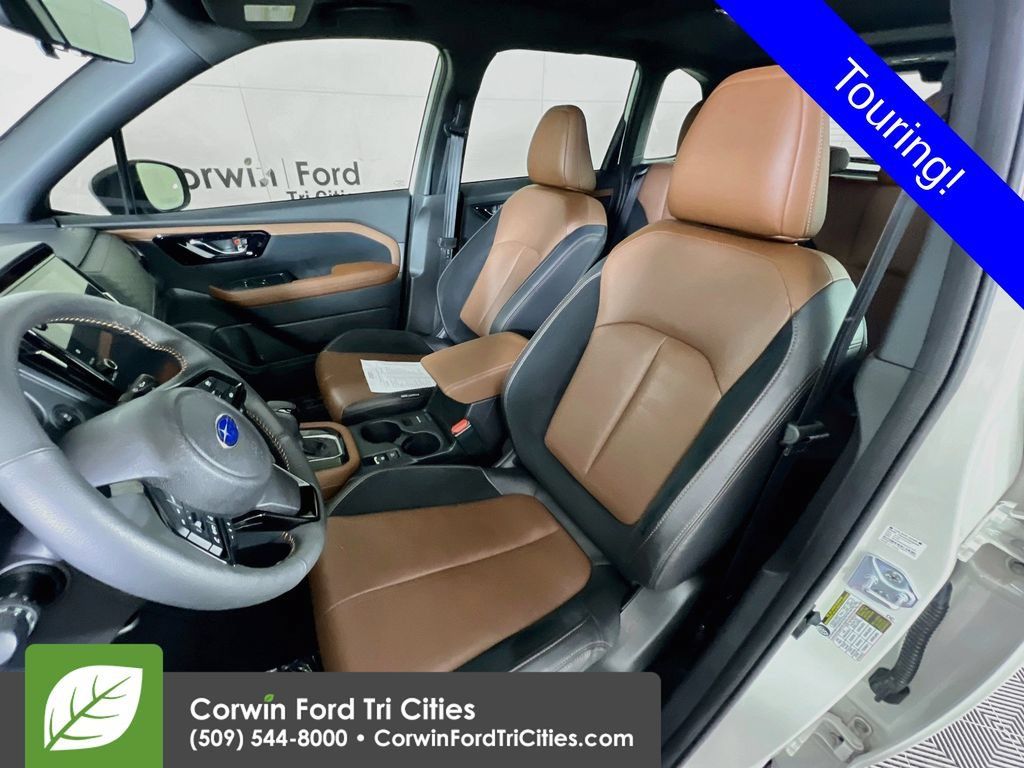 Used 2025 Subaru Forester Touring AWD/4WD image 26
