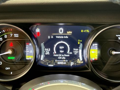 Used 2022 Jeep Wrangler Unlimited Rubicon 4xe AWD/4WD image 13