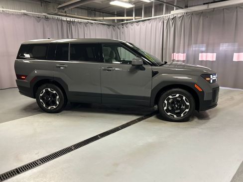 Used 2026 Hyundai Santa Fe SE image 8