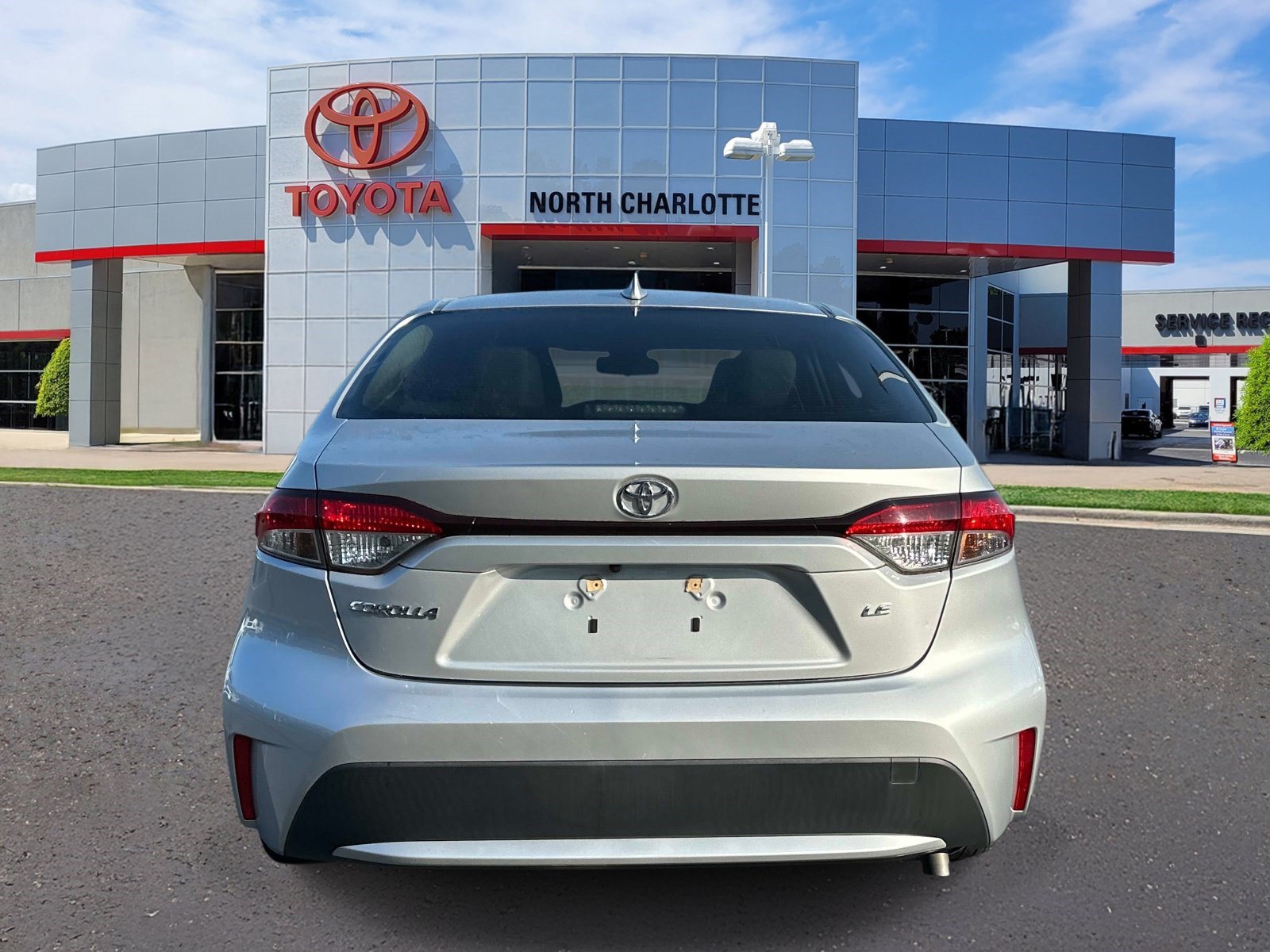 Used 2021 Toyota Corolla LE w/ LE Convenience Package FWD image 5