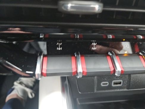 New 2026 GMC Canyon AT4X image 32