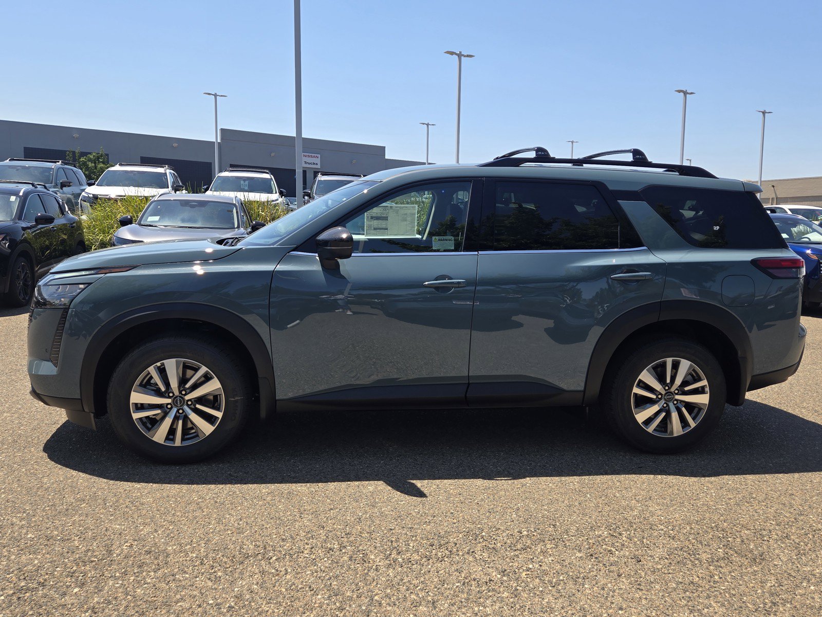 New 2026 Nissan Pathfinder SL AWD/4WD image 7