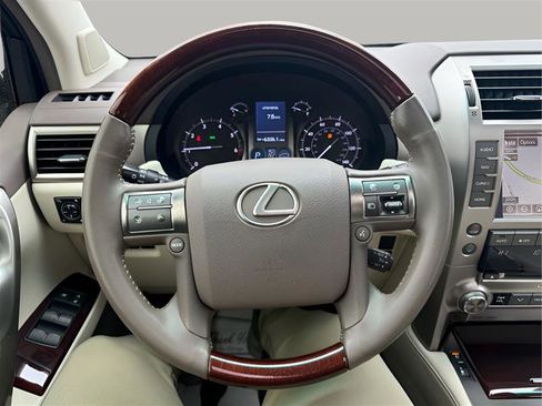 Used 2015 Lexus GX 460 image 11