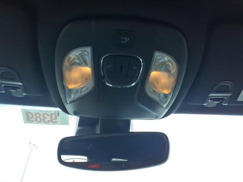 Used 2025 Jeep Compass Latitude w/ Convenience Group AWD/4WD image 24
