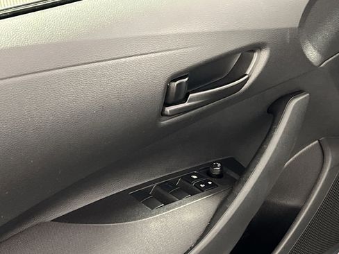 Used 2025 Toyota Corolla LE image 13