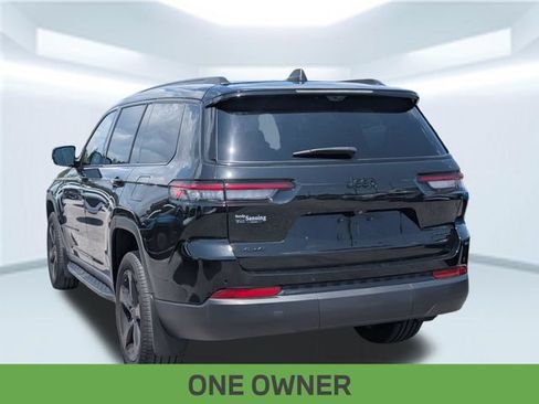 Certified 2025 Jeep Grand Cherokee L Limited w/ Luxury Tech Group II AWD/4WD image 4
