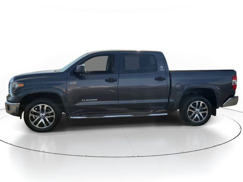 Used 2018 Toyota Tundra SR5 image 3