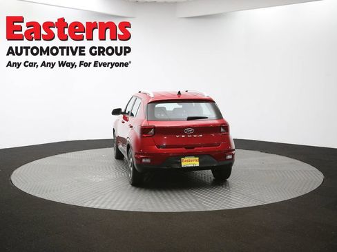 Used 2022 Hyundai Venue SEL image 65