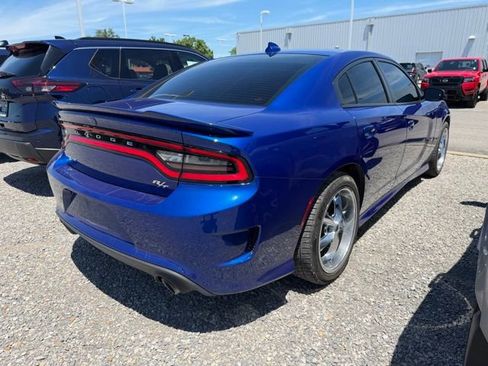 Used 2019 Dodge Charger R/T w/ Plus Group RWD image 2
