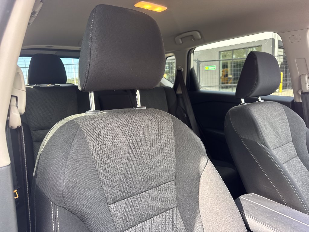 Used 2025 Nissan Rogue SV FWD image 24