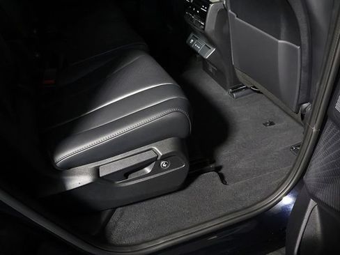 Certified 2026 Acura MDX SH-AWD w/ Technology Package image 33
