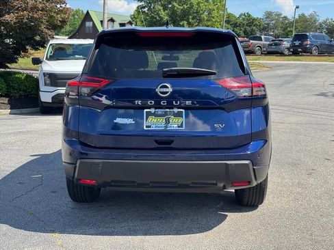 Certified 2024 Nissan Rogue SV FWD image 4