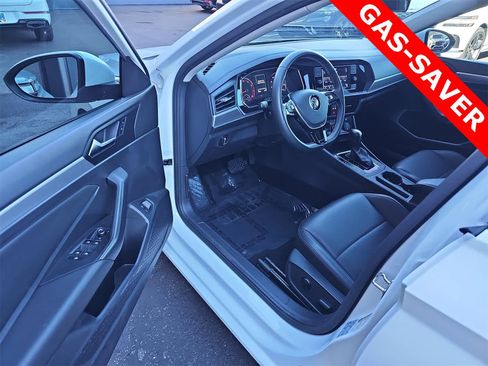 Used 2021 Volkswagen Jetta SE image 10