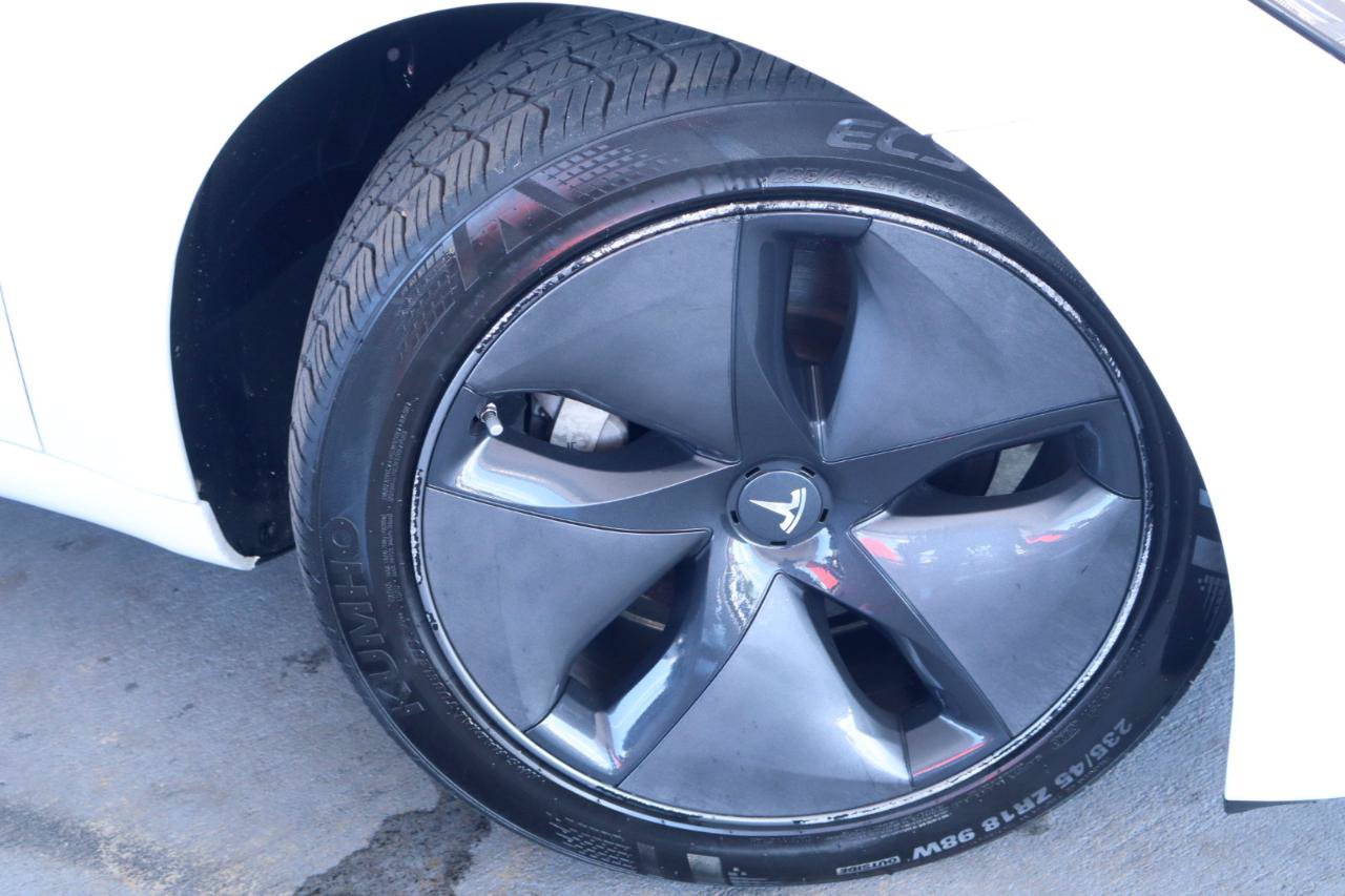Used 2018 Tesla Model 3 Long Range AWD/4WD image 3