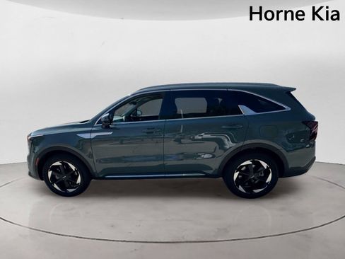 Certified 2025 Kia Sorento EX AWD/4WD image 6