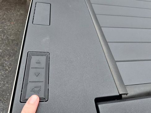 Used 2025 Tesla Cybertruck AWD Crew Cab image 34