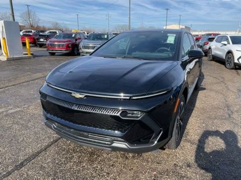 New 2026 Chevrolet Equinox EV LT image 5
