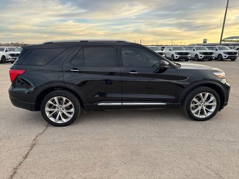 Used 2021 Ford Explorer Platinum w/ Equipment Group 601A image 9