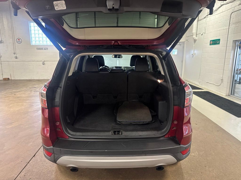 Used 2017 Ford Escape Titanium AWD/4WD image 5