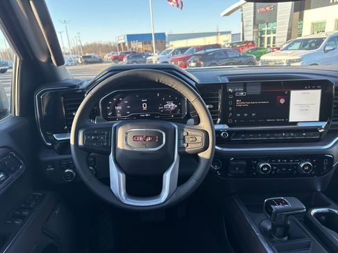 Used 2025 GMC Sierra 1500 SLT w/ SLT Premium Plus Package image 19