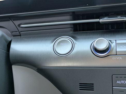 Used 2024 Hyundai Kona SEL image 28