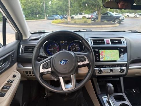Used 2017 Subaru Outback 2.5i Limited AWD/4WD image 15