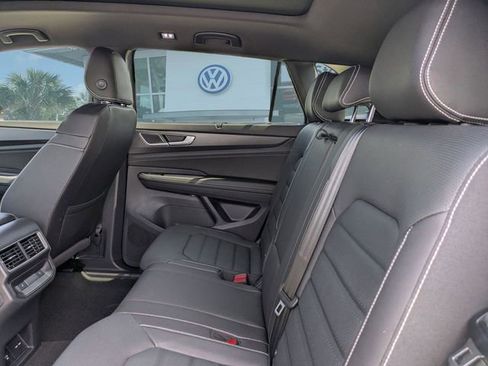 New 2026 Volkswagen Atlas Cross Sport SEL R-Line AWD/4WD image 14