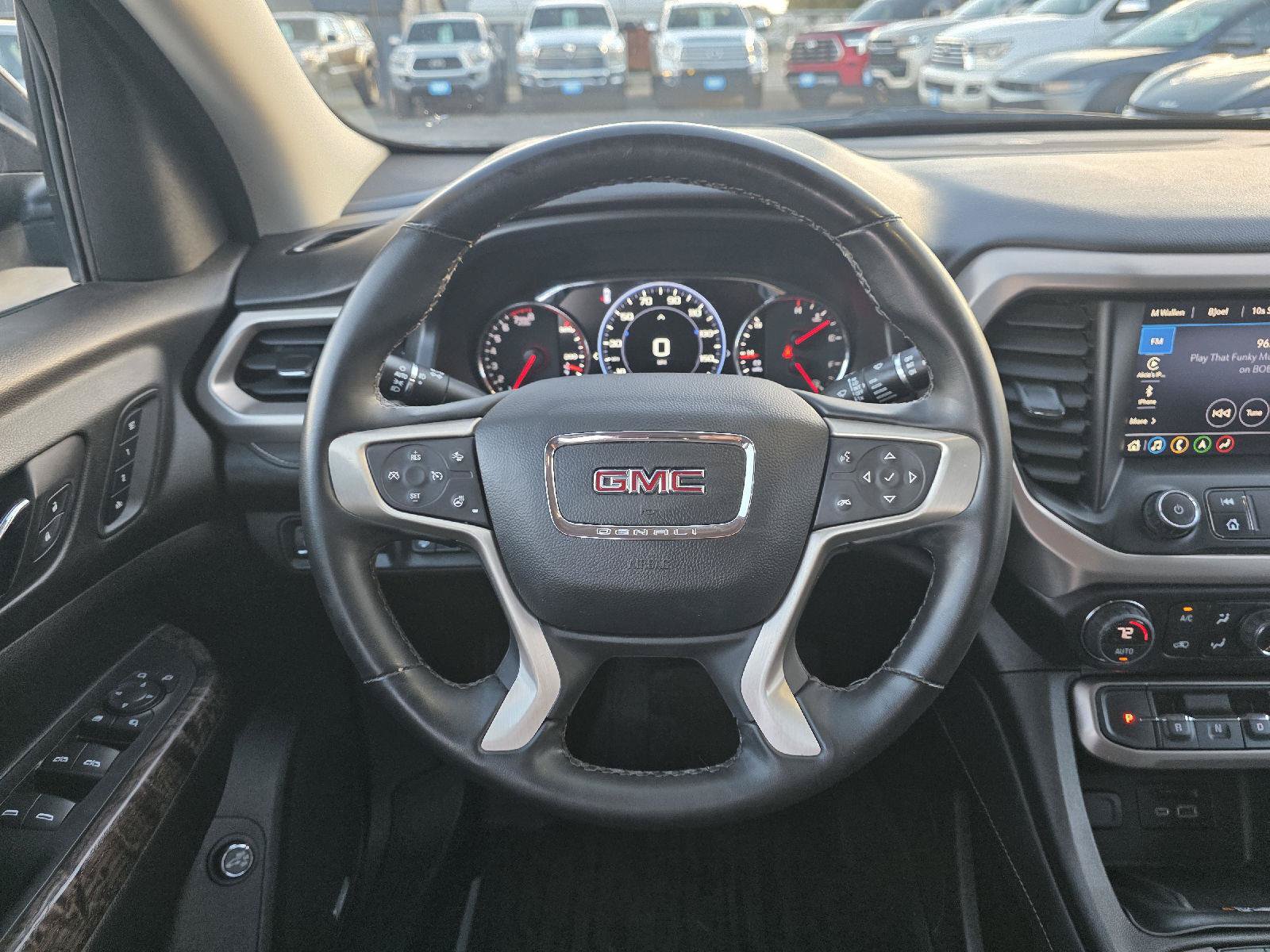 Used 2023 GMC Acadia Denali w/ Denali Ultimate Package AWD/4WD image 8