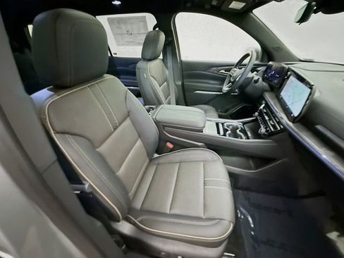 New 2026 Chevrolet Traverse High Country w/ LPO, Floor Liner Package image 32