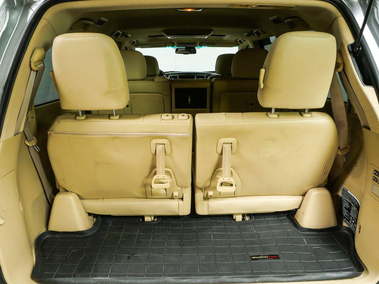Used 2011 Lexus LX 570 4WD w/ Luxury Pkg image 36