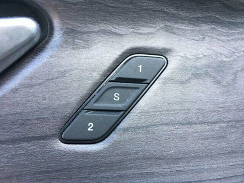 Used 2023 Jeep Grand Cherokee Limited image 17