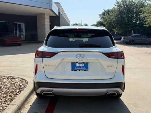 Used 2022 INFINITI QX50 Essential FWD image 4
