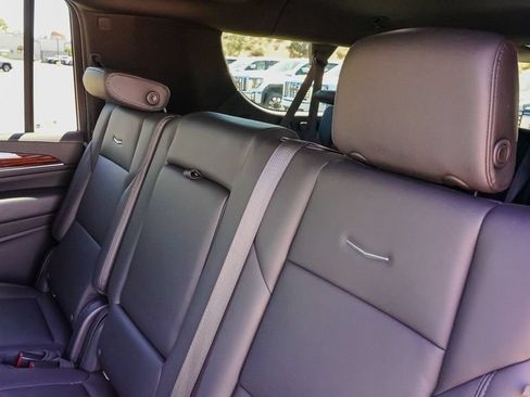 Certified 2021 Cadillac Escalade ESV Luxury RWD image 11