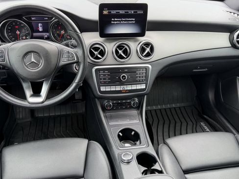 Used 2020 Mercedes-Benz GLA 250 4MATIC image 17