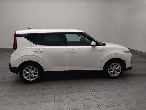 Used 2020 Kia Soul S FWD image 10