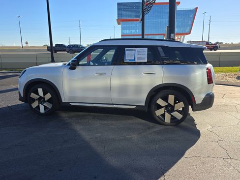 Certified 2025 MINI Cooper Countryman S w/ Comfort Package Max image 7