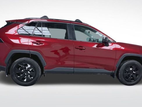 Used 2019 Toyota RAV4 LE image 9