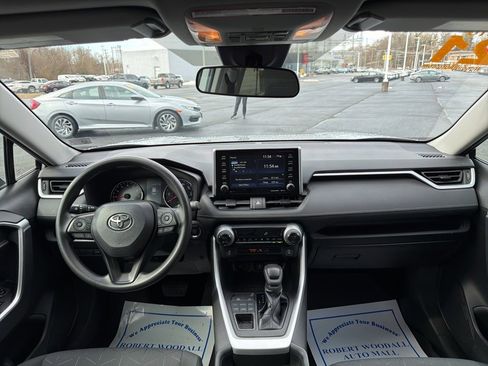 Used 2021 Toyota RAV4 XLE w/ Convenience Package image 15