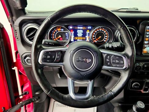 Used 2022 Jeep Wrangler Unlimited Sahara AWD/4WD image 12