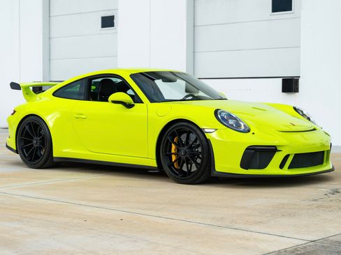Used 2018 Porsche 911 GT3 RWD image 2