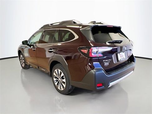 Used 2025 Subaru Outback Touring XT image 41
