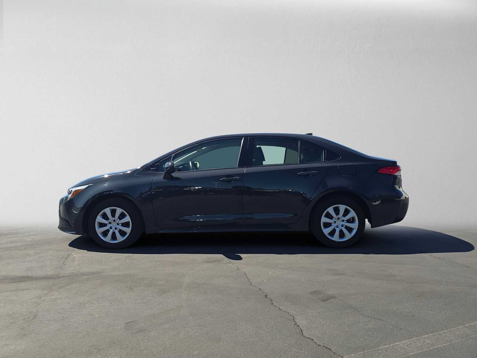 Certified 2025 Toyota Corolla LE FWD image 6