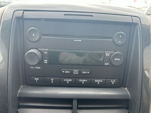 Used 2006 Ford Explorer XLT AWD/4WD image 23
