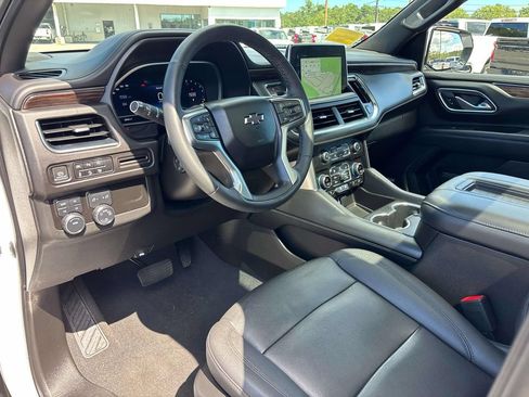 Used 2023 Chevrolet Tahoe Z71 w/ Luxury Package AWD/4WD image 13