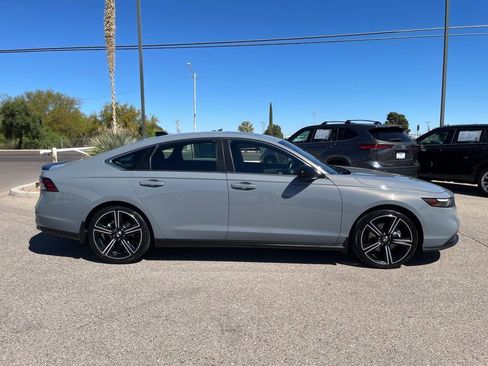 Used 2023 Honda Accord Sport image 6