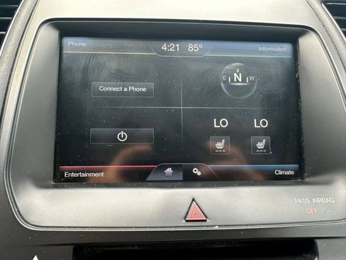 Used 2014 Ford Taurus SEL w/ Equipment Group 201A FWD image 17