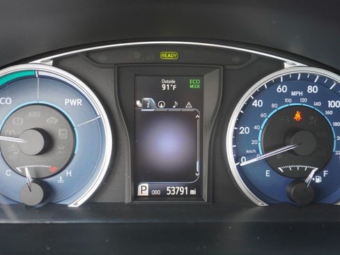 Used 2015 Toyota Camry XLE w/ Moonroof Package FWD image 15