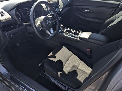 Used 2022 Nissan Sentra SV w/ All-Weather Package FWD image 9
